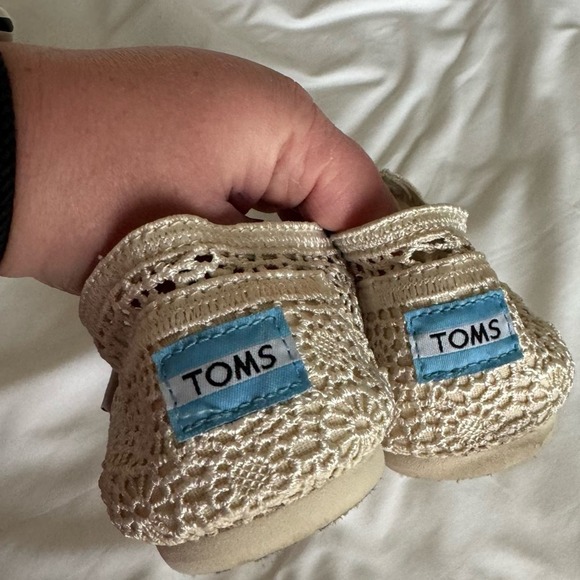 TOMS Women Alpargata Moroccan Crochet Classic Slip-On | Size 9 - Picture 5 of 5